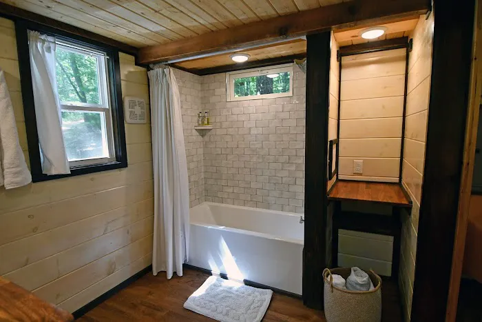 Bleu Canoe Tiny Cabins 4