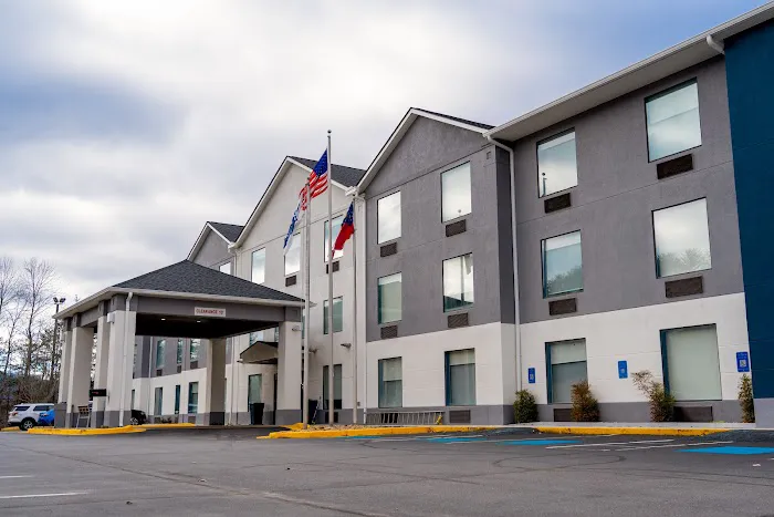 Holiday Inn Express & Suites Hiawassee, an IHG Hotel 4