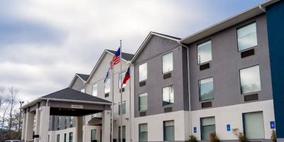 Holiday Inn Express & Suites Hiawassee, an IHG Hotel