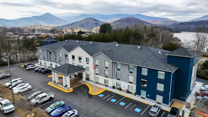 Holiday Inn Express & Suites Hiawassee, an IHG Hotel 4
