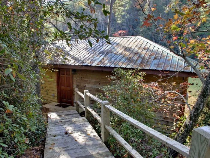 Lodging on the Lake 4