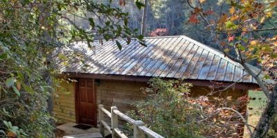 Lodging on the Lake