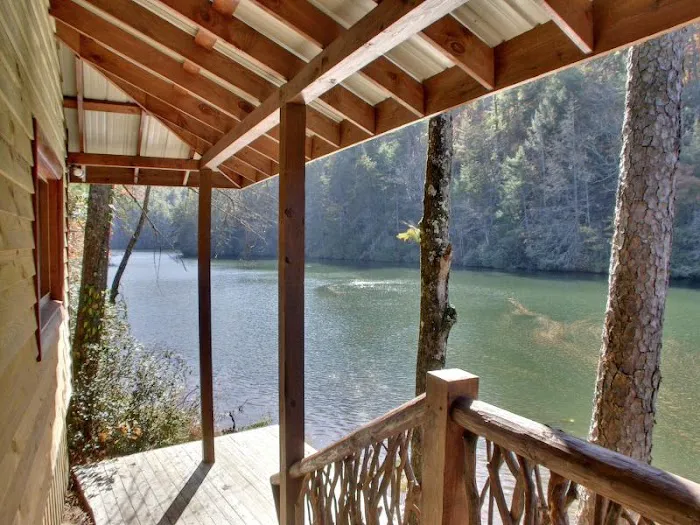 Lodging on the Lake 4