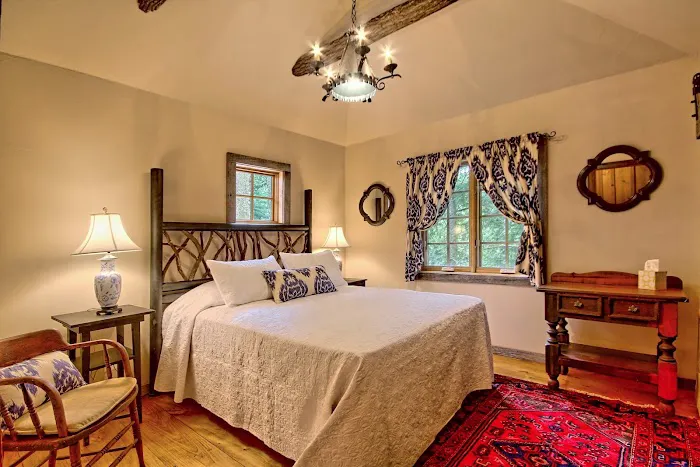 Lake Rabun Hotel & Restaurant 4