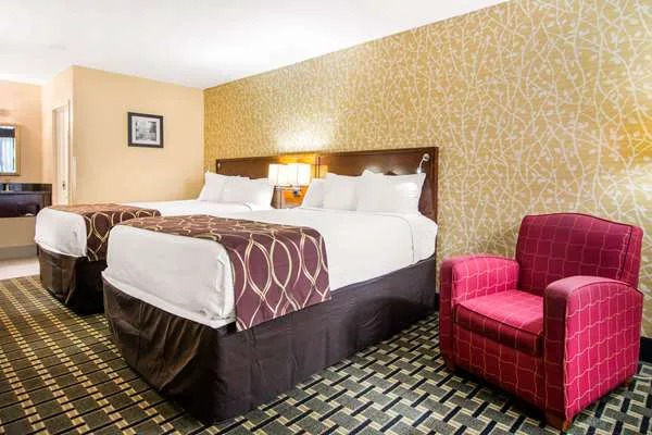 Quality Inn 4