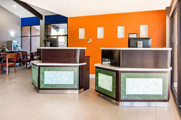 Quality Inn 4