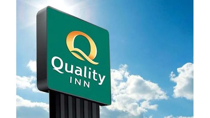 Quality Inn 4