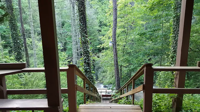 Tiger Creek Falls Inn 4