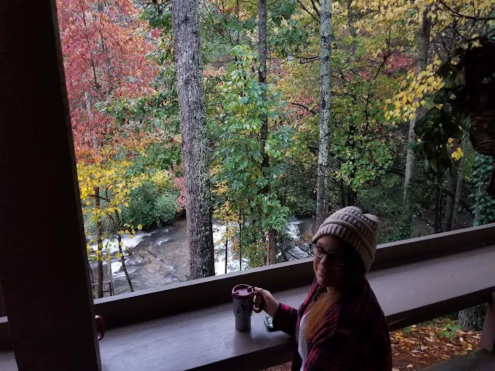 Tiger Creek Falls Inn 4