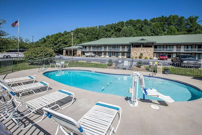 Quality Inn & Suites Mt. Chalet 4