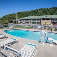 Quality Inn & Suites Mt. Chalet ico
