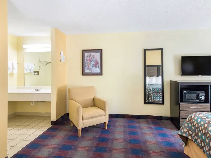 Americas Best Value Inn Clayton 4