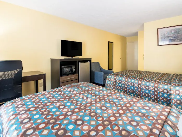 Americas Best Value Inn Clayton 4