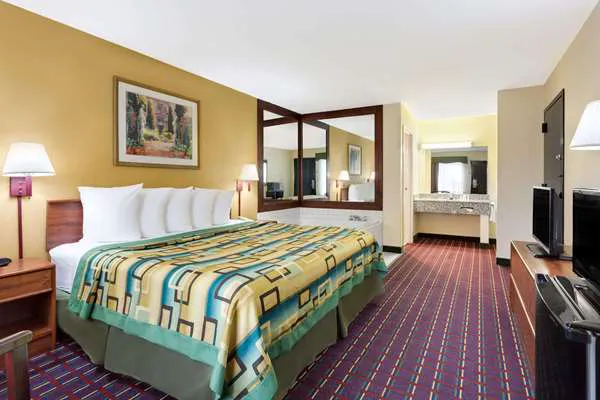 Days Inn by Wyndham Murphy 4