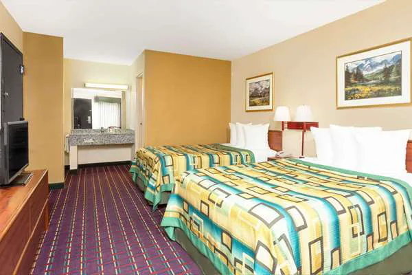 Days Inn by Wyndham Murphy 4