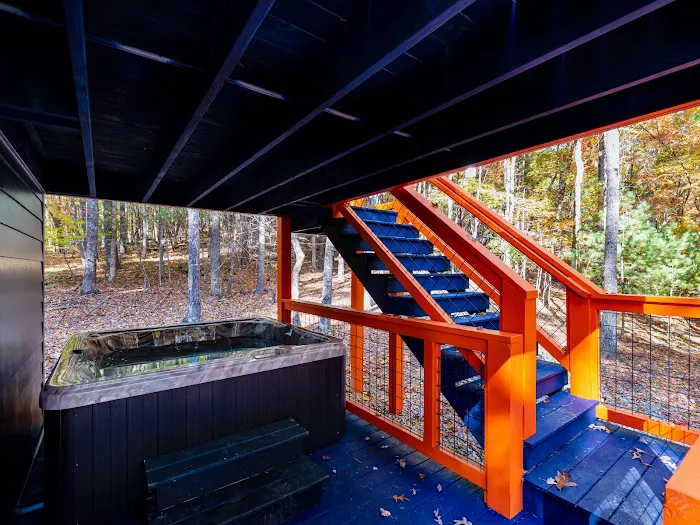 Bigfoot Tiny House /Relaxing in Blue Ridge LLC 4