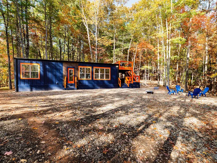 Bigfoot Tiny House /Relaxing in Blue Ridge LLC 4