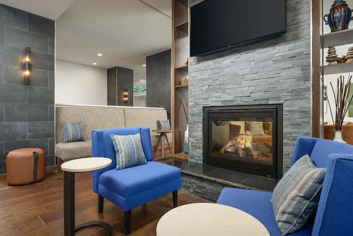 Hampton Inn Blue Ridge 4