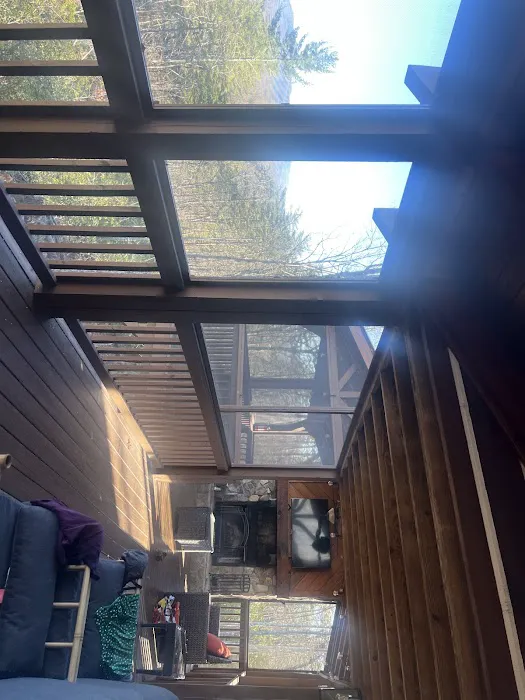 Top of the Mountain Vacation Lodge 4