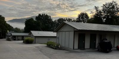 Two Wheel Inn