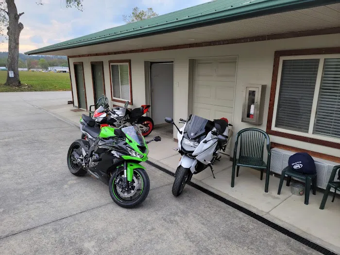 Two Wheel Inn 4