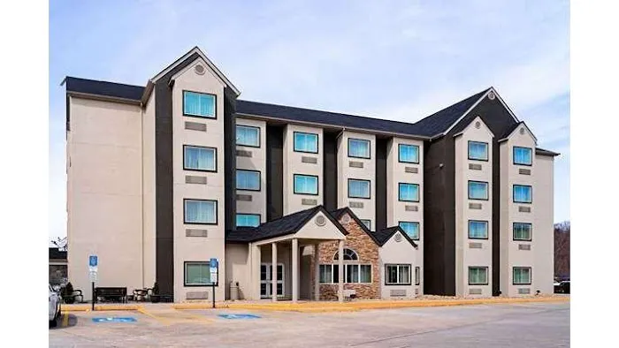 Quality Inn & Suites 4