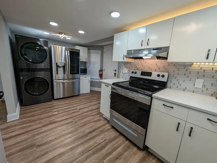 Colony Suite 4