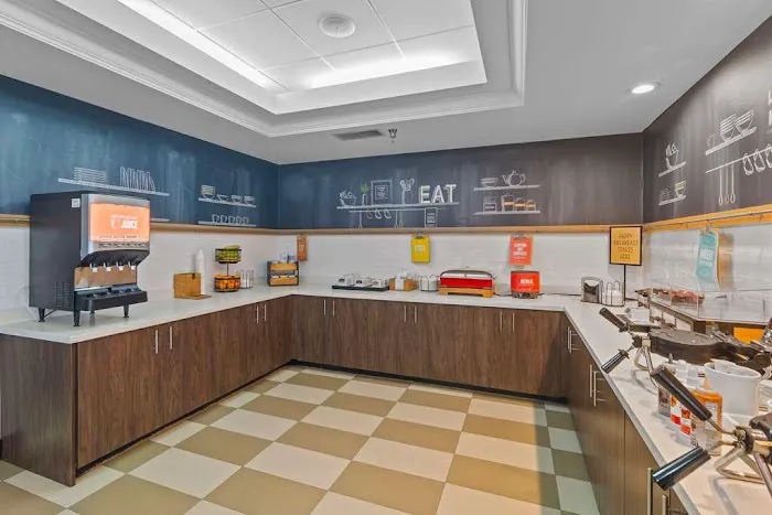 Hampton Inn Atlanta/Woodstock 4