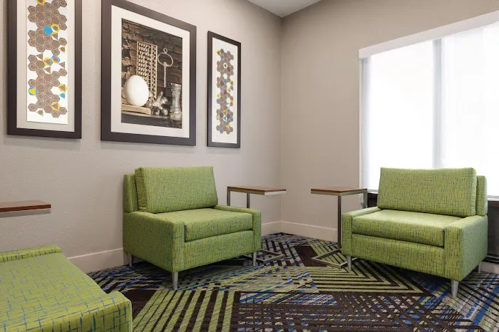 Holiday Inn Express & Suites Lavonia by IHG 4