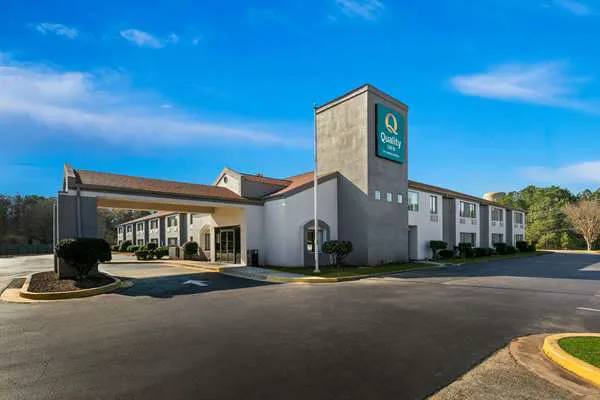 Quality Inn 4