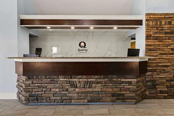 Quality Inn 4