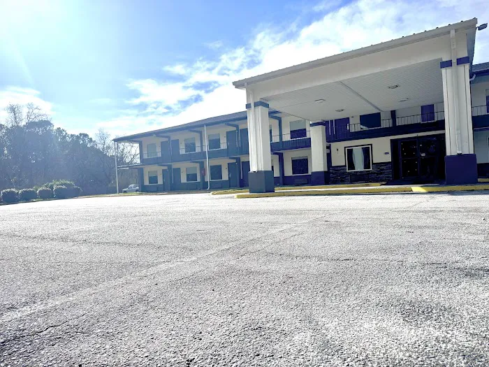 Days Inn by Wyndham Lavonia 4