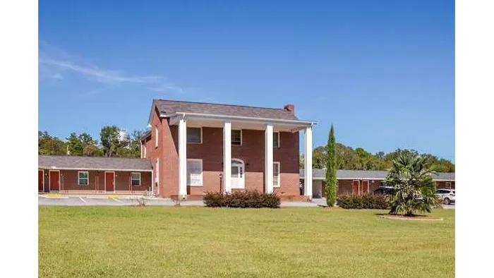 Rodeway Inn & Suites 4