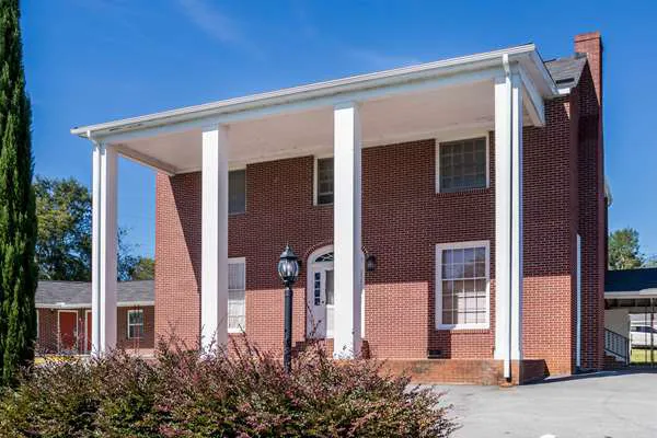 Rodeway Inn & Suites 4