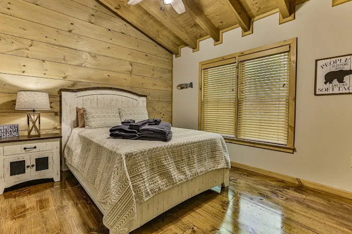 Lakeside Manor 4