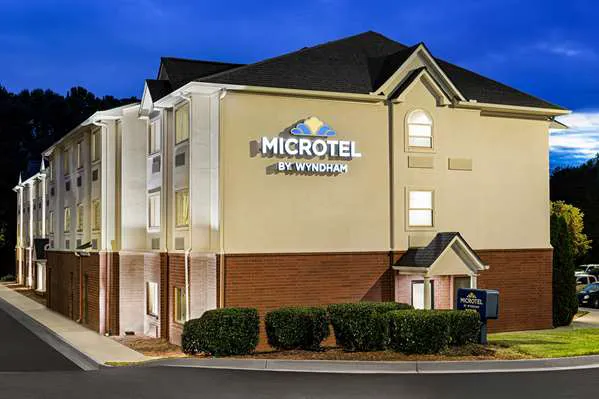 Microtel Inn & Suites by Wyndham Woodstock/Atlanta North 4