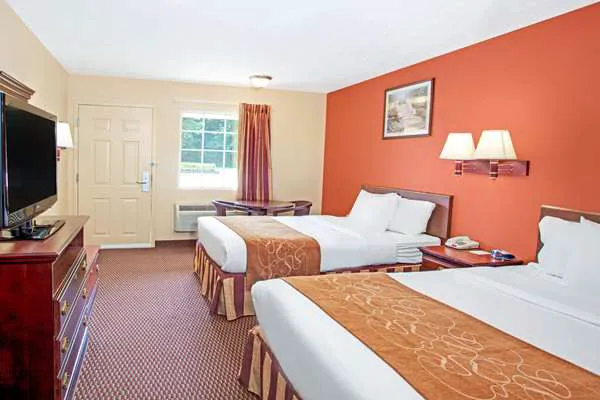 Days Inn by Wyndham Canton 4