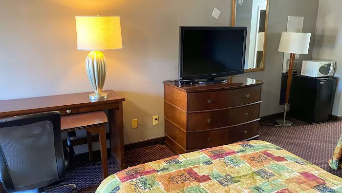 Magnuson Hotel Marietta 4