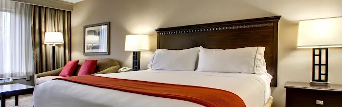 Holiday Inn Express Atlanta-Kennesaw by IHG 5
