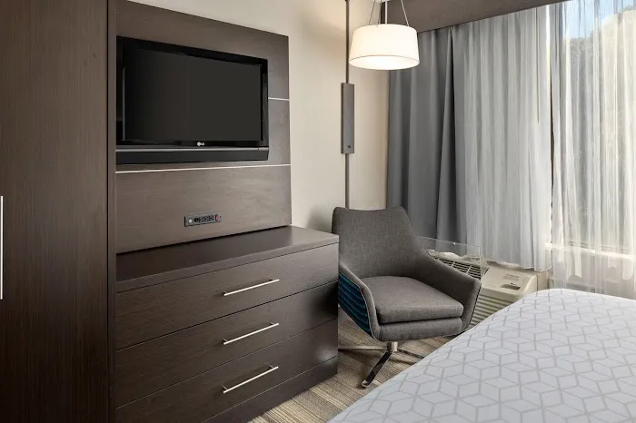 Holiday Inn Express Atlanta-Kennesaw by IHG 5