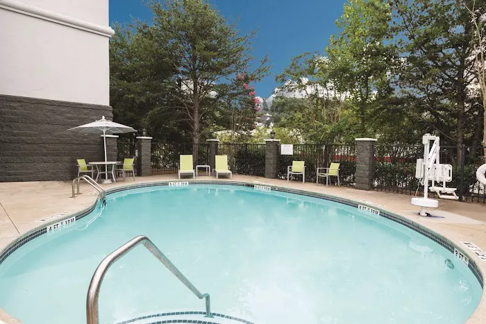 La Quinta Inn & Suites by Wyndham Kennesaw 5