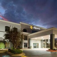 La Quinta Inn & Suites by Wyndham Kennesaw ico
