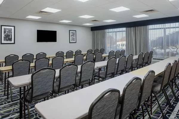 La Quinta Inn & Suites by Wyndham Kennesaw 5