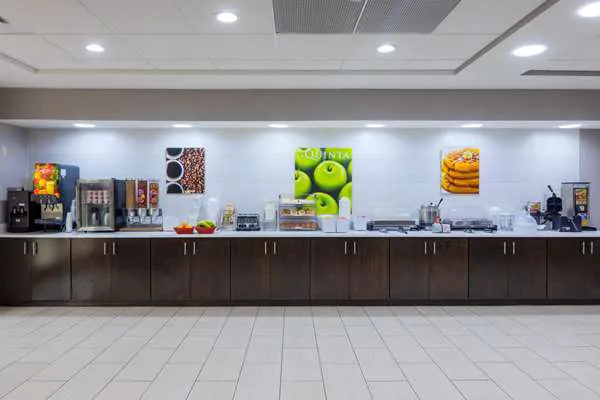 La Quinta Inn & Suites by Wyndham Kennesaw 5