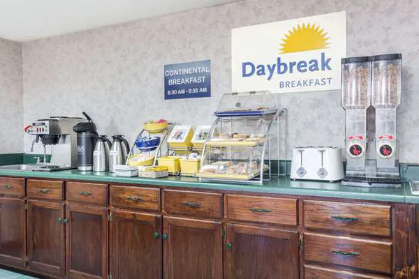 Days Inn by Wyndham Royston 4