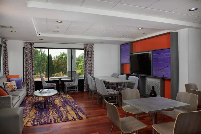 Hampton Inn Clemson-University Area 4