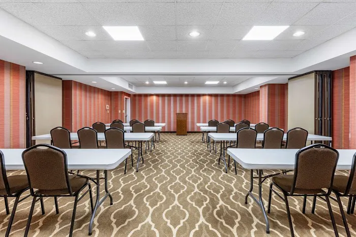 Comfort Inn & Suites Clemson - University Area 4