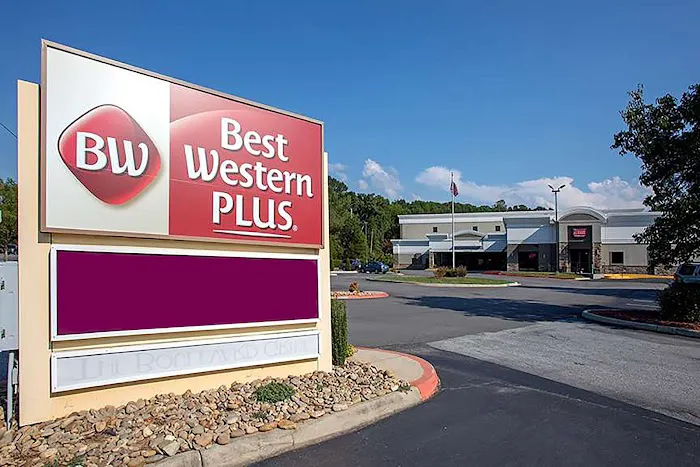 Best Western Plus Clemson Hotel & Conference Center 4