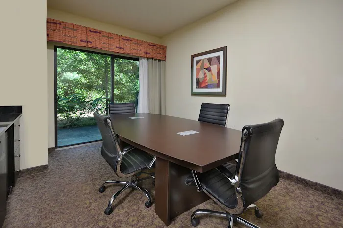 Holiday Inn Express & Suites Clemson - Univ Area by IHG 4