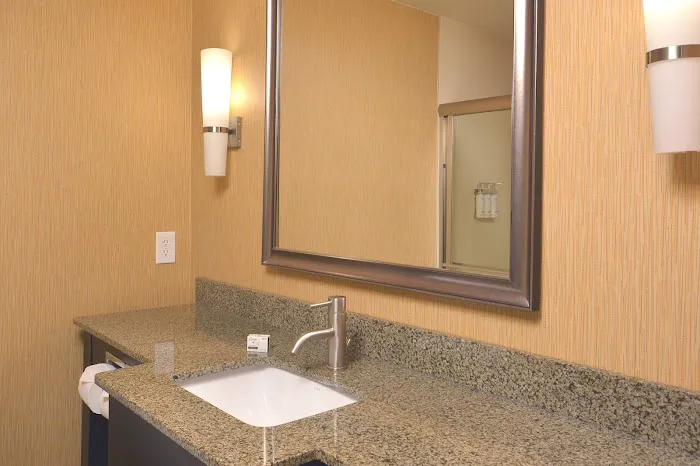 Holiday Inn Express & Suites Clemson - Univ Area by IHG 4